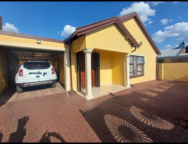 3 BEDROOM HOUSE FOR SALE IN DANVILLE EXT